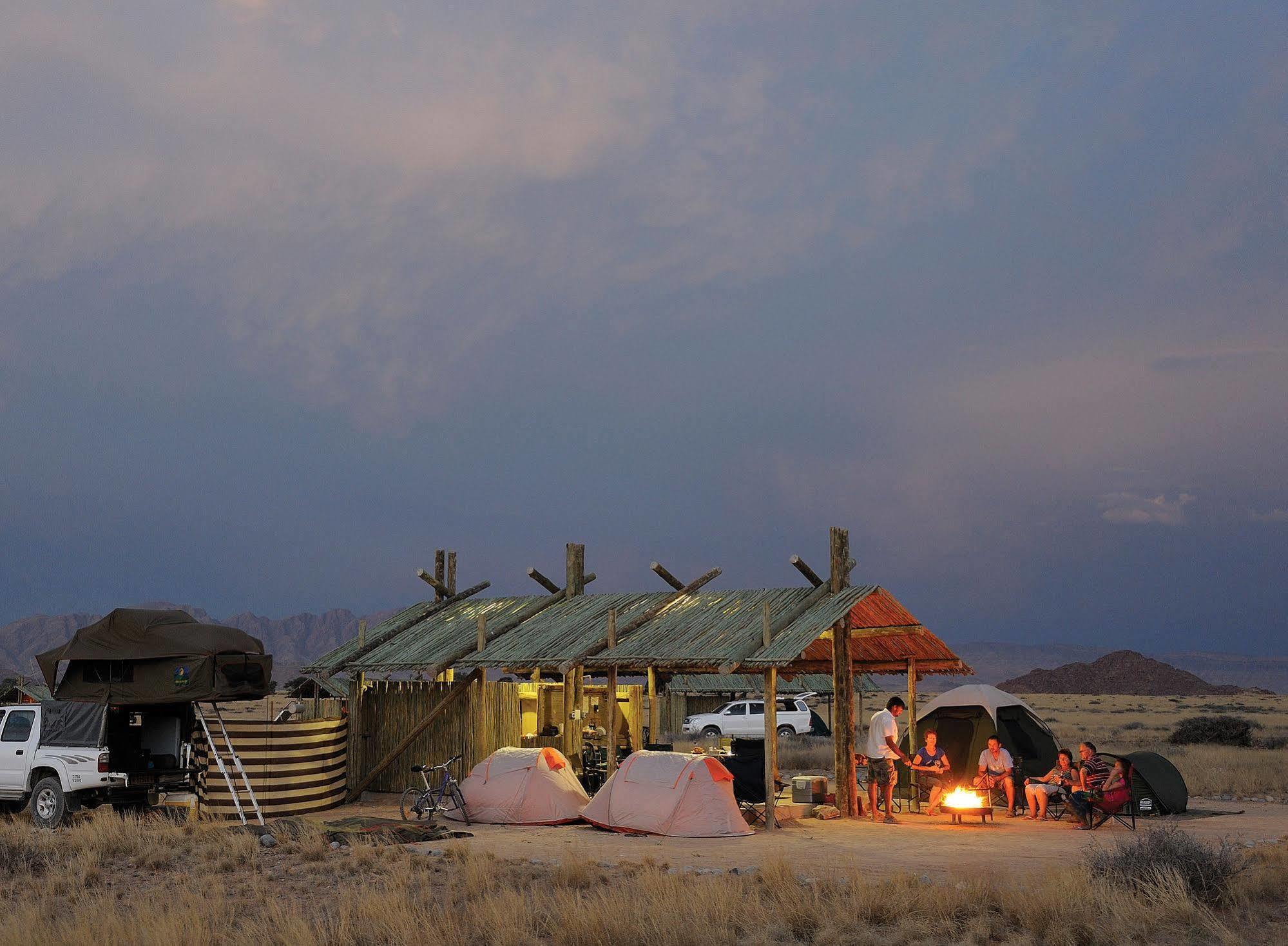 Sossus Oasis Camp Site Hotel Sesriem Buitenkant foto