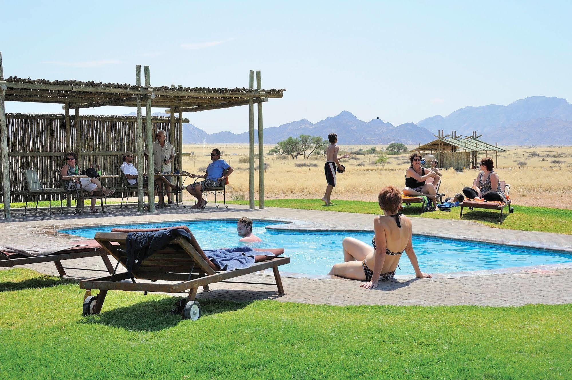 Sossus Oasis Camp Site Hotel Sesriem Buitenkant foto